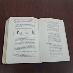 HOLY BIBLE PROPHECY EDITION CROWN JEWEL SALEM KIRBAN KJV REVELATION STUDY CHARTS