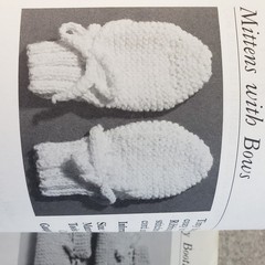Latge Print Needlecraft Book Mildred Graves Ryan 51 Projects Knit Crochet Needle