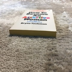 How To Become An Assertive Woman Bryna Taubman 1976 Pocket Books Self Help Book