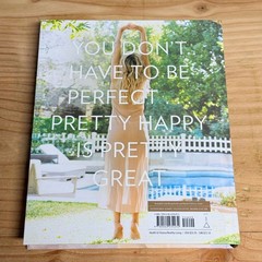 Pretty Happy Kate Hudson 2016 First Edition Hardcover Health Wellness Dey St.