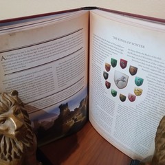 World of Ice and Fire : The Untold History of Westeros and the Game of Thrones