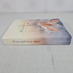 Upper Room Disciplines 2025 : A Book of Daily Devotions by The Upper Room (2024,