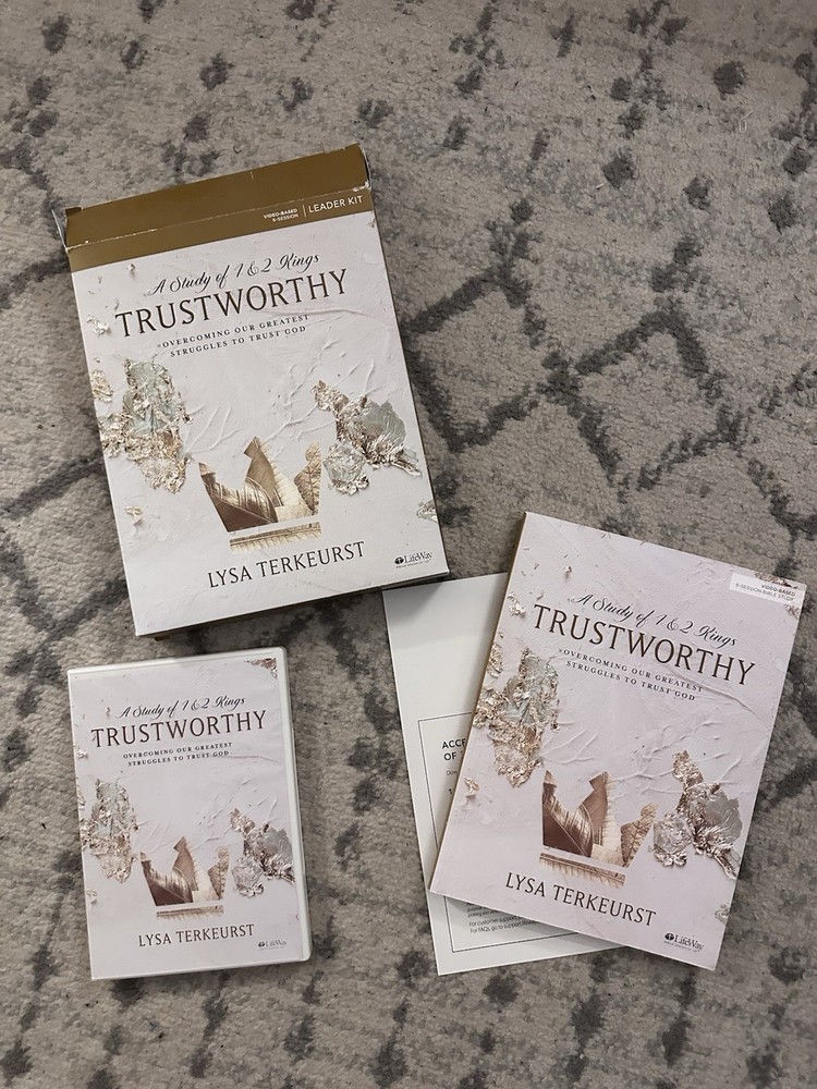 Trustworthy: A Study Of 1&2 Kings By Lysa Terkeurst- Leader Kut DVDs And Book
