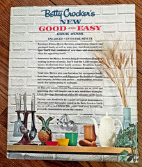Betty Crocker Good and Easy Cook Book 1962 1st Edition 3rd Printing 192 Pages