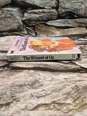 Vintage The Wizard of Oz – L. Frank Baum – Moby Books Illustrated 1977 Mini Book