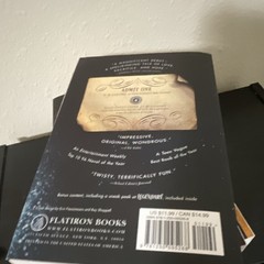Stephanie Garber Caraval 3-Book Paperback Box Set: Caraval/Finale