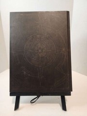 World of Warcraft: Chronicle Volume 1 Hardcover 2016 FIRST ED. DARK HORSE BOOKS