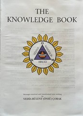 The Knowledge Book / English 1998 HC