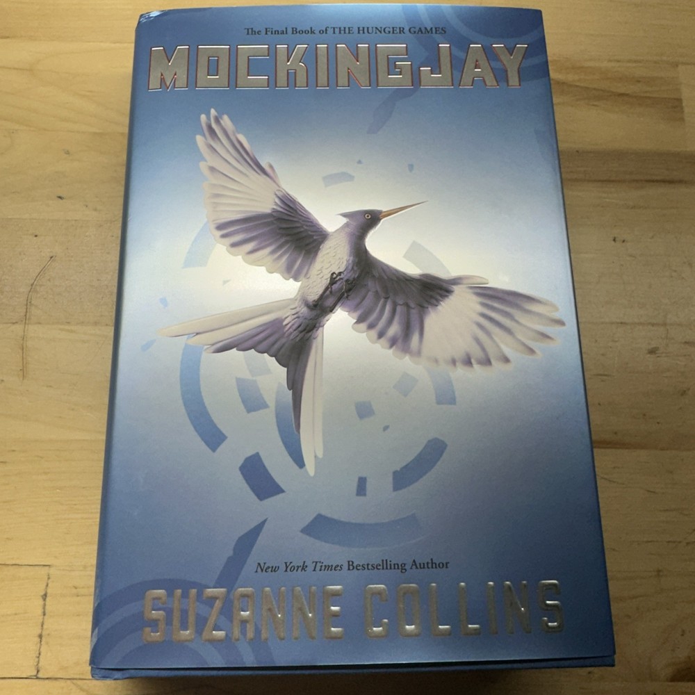 Mockingjay-The Final Book Of The Hunger Games)Hardcover-Suzanne Collins. 1st Ed