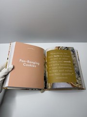 100 Cookies: the Baking Book for Every Kitchen with Classic Cookies Novel Treats