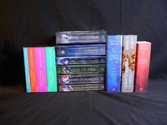 Sarah J. Maas Mixed Series Lot – A Throne of Glass, Crescent City, A Court of…