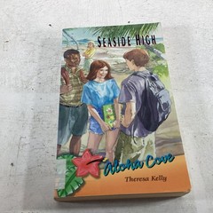 Aloha Cove Lot of 6 (1-4 & 6-7) by Theresa Kelly Christian YA Trade PB VG