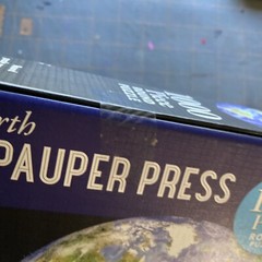 Planet Earth 1000 Piece Round Jigsaw Puzzle. Peter Pauper Press Inc.. Bx7