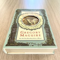 SIGNED (Wicked) OUT OF OZ by Gregory Maguire 1st Edition 1st Printing 2011 HCDJ