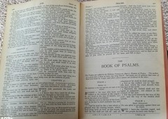 ANTIQUE DOUAY RHEIMS CATHOLIC VULGATE BIBLE; FINE BINDING FULL LEATHER [ca1943]