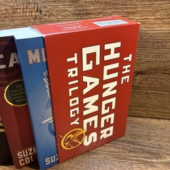 The Hunger Games Trilogy: The Hunger Games / Catching Fire / Mockingjay, Collins