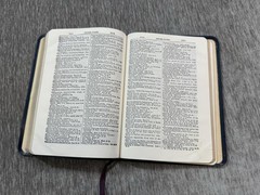 Vintage Holy Bible KJV Oxford Blue Morocco Leather Concordance Pocket Size Silk