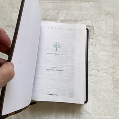 NIV Student Bible Leathersoft Cover Lay Flat Maps Yancey Stafford Reading Plans