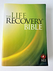 The Life Recovery Bible NLT (Softcover) by Tyndale 2013