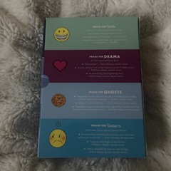 Raina Telgemeier Collection 5 Book Set [Smile, Drama, Sisters, Ghosts, Guts]