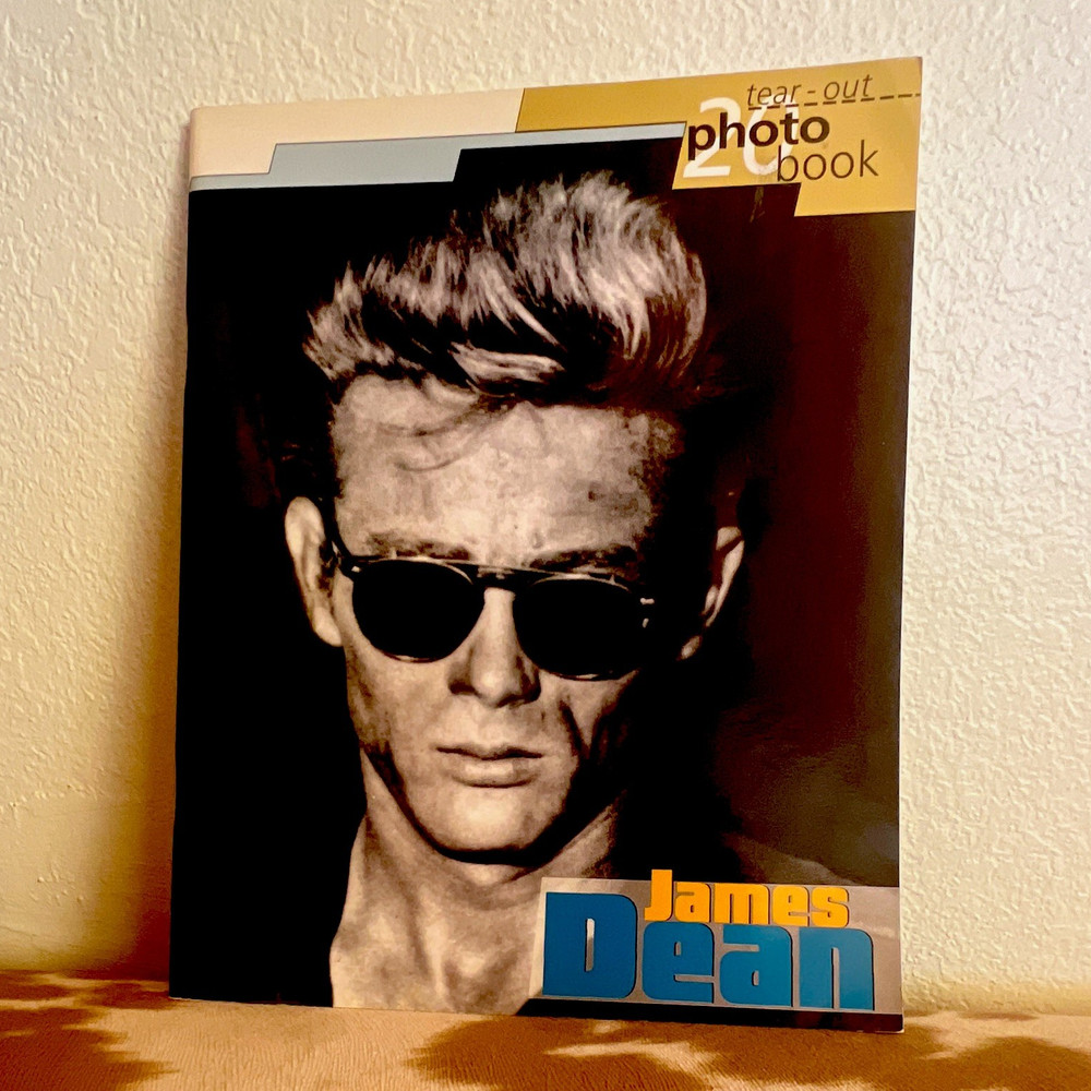 James Dean Tear-Out Photo Book – Illustrated Paperback (Oliver Books, 1994)