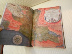 LUCCA AND ITS WALLS 2013 HARDCOVER LELLI KELLY 294 PAGES ISBN ‎ 978-8896527153