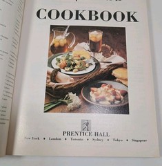 1991 Betty Crocker’s Cookbook 7th Edition Paperback 415 Pages Vtg Best Seller