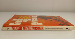 The Cross and the Switchblade – Reverand David Wilkerson – 1968 Pyramid Book PB