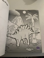 Dinosaur World Pukka 8421-FUN Coloring Book (E)