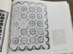 April 1974 The Magazine ANTIQUES All About KENTUCKY Quilts Anti-Bellum Interest