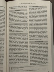 The Clear Quran: A Thematic English Translation (Paperback, 5.8″ x 8.4″)