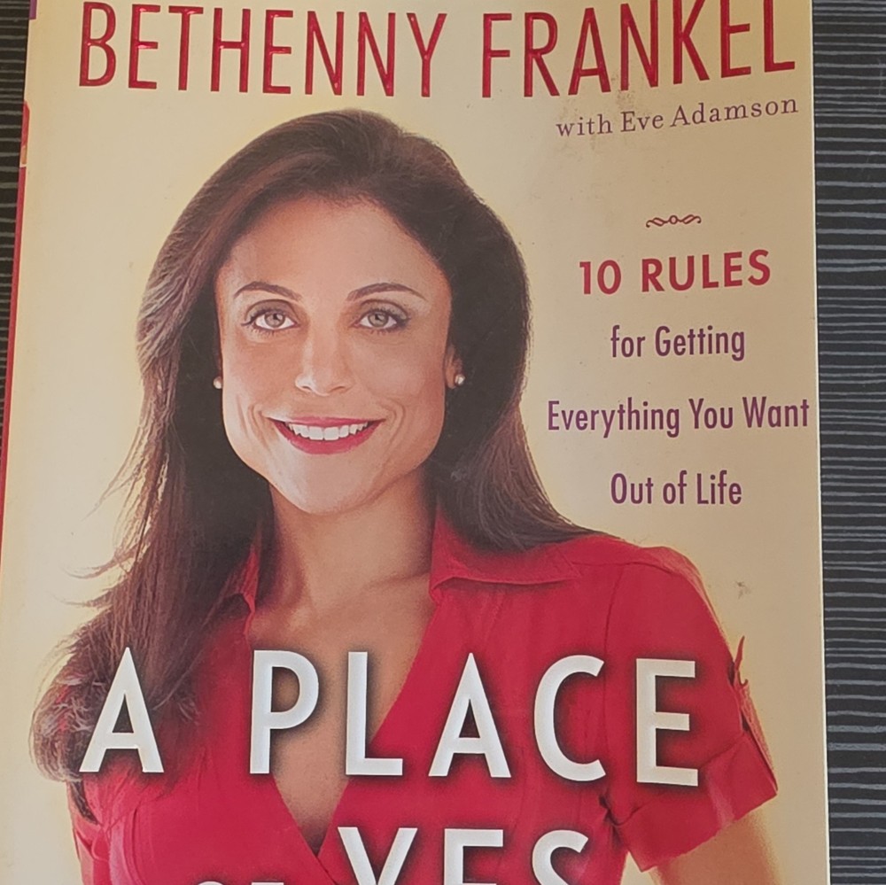 Bethenny Frankel, Eve Adamson – A Place of Yes Paperback Self-Help