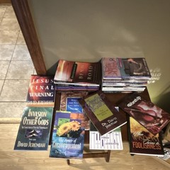 David Jeremiah Books / lot of 42