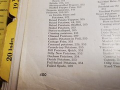 Better Homes & Gardens New Cookbook 5 Ring Binder. 1962 400 Pages