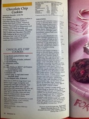 PILLSBURY HOLIDAY BAKING RECIPES COOKBOOK 96 PAGES 2000 COOKIES SPRITZ CHRISTMAS