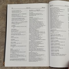 Recommended Reference Books Vol 32 2012 Hysell Ex-Library Very Good Condition