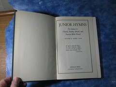 VINTAGE JUNIOR HYMNS Walter Yoder HC 1947 Herald Press 1964 Fifth Printing VGC