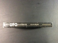 The UFO Handbook by Allan Hendry Paperback 1979 297 pages (Very Good)