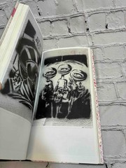 Urban Illustration Berlin: Street Art Cityguide by Benjamin Wolbergs [English an