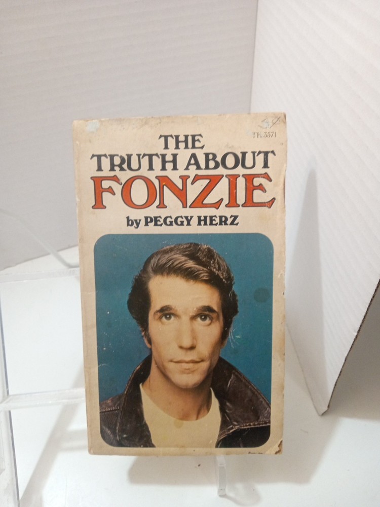The Truth About FONZIE (107 pages 1976 TPB0 Henry Winkler Happy Days
