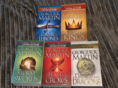 GAME OF THRONES BOOK SET 1-5 GEORGE R.R. MARTIN A SONG OF ICE AND FIRE SERIES