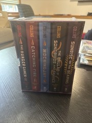 Hunger Games 5-Book Hardcover Box Set (the Hunger Games, Catching
