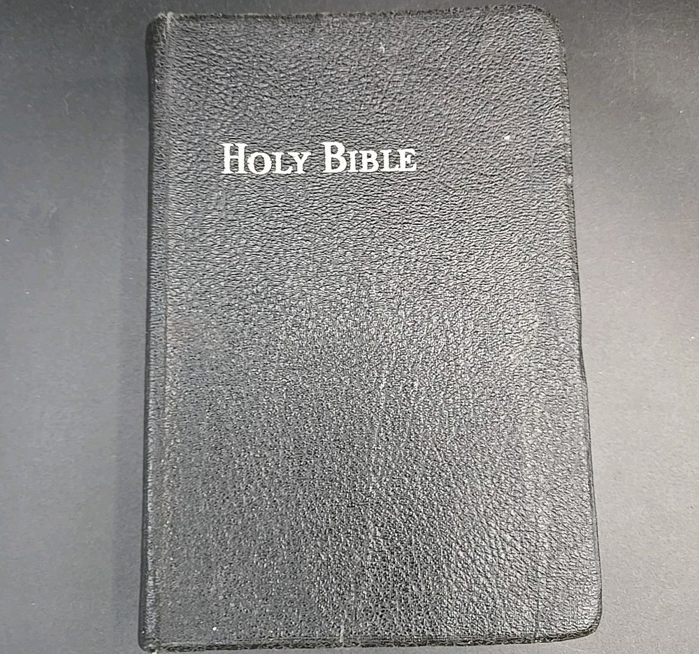 Holy Bible Red Letter Self-Pronouncing KJV National Bible Press 1963 Crystalette