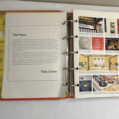 Betty Crocker’s Cookbook 1974 Vintage 23rd Printing with 5 Ring Binder
